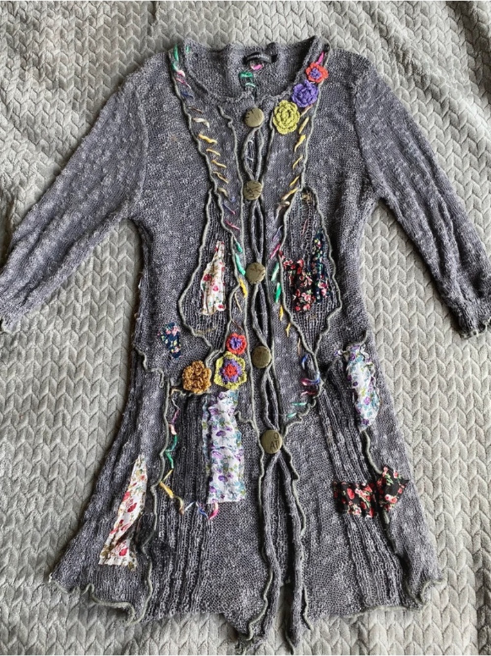 Atmosphere Gray Knit Cardigan with Floral Appliqués